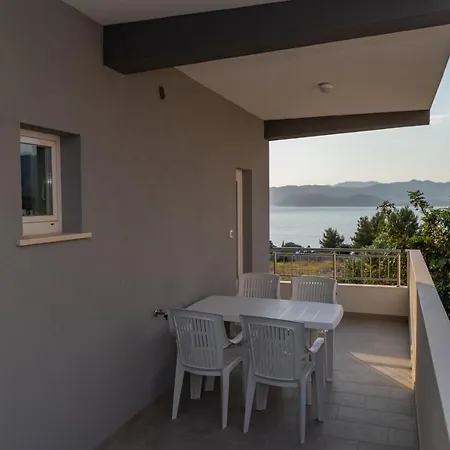 With View On Dubrovnik & Sea קאבטאט