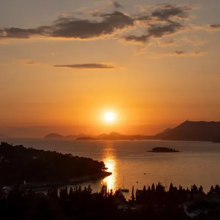 With View On Dubrovnik & Sea Cavtat